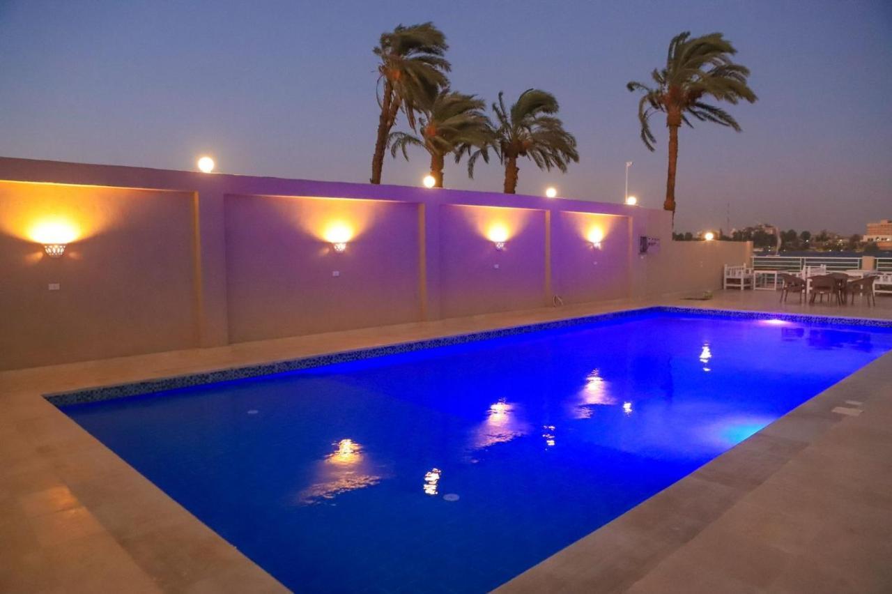 לוקסור Royal Nile Villas - Pool View Apartment 2 מראה חיצוני תמונה